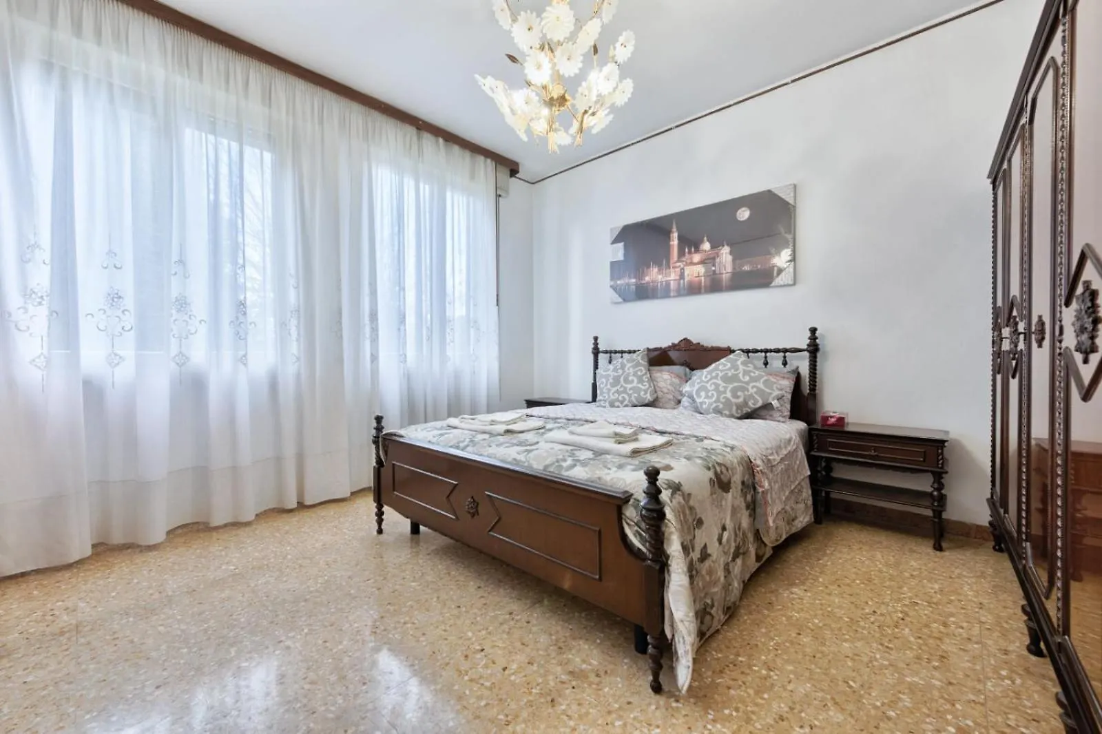 Urban Apt Neighbour Βενετία Πανσιόν